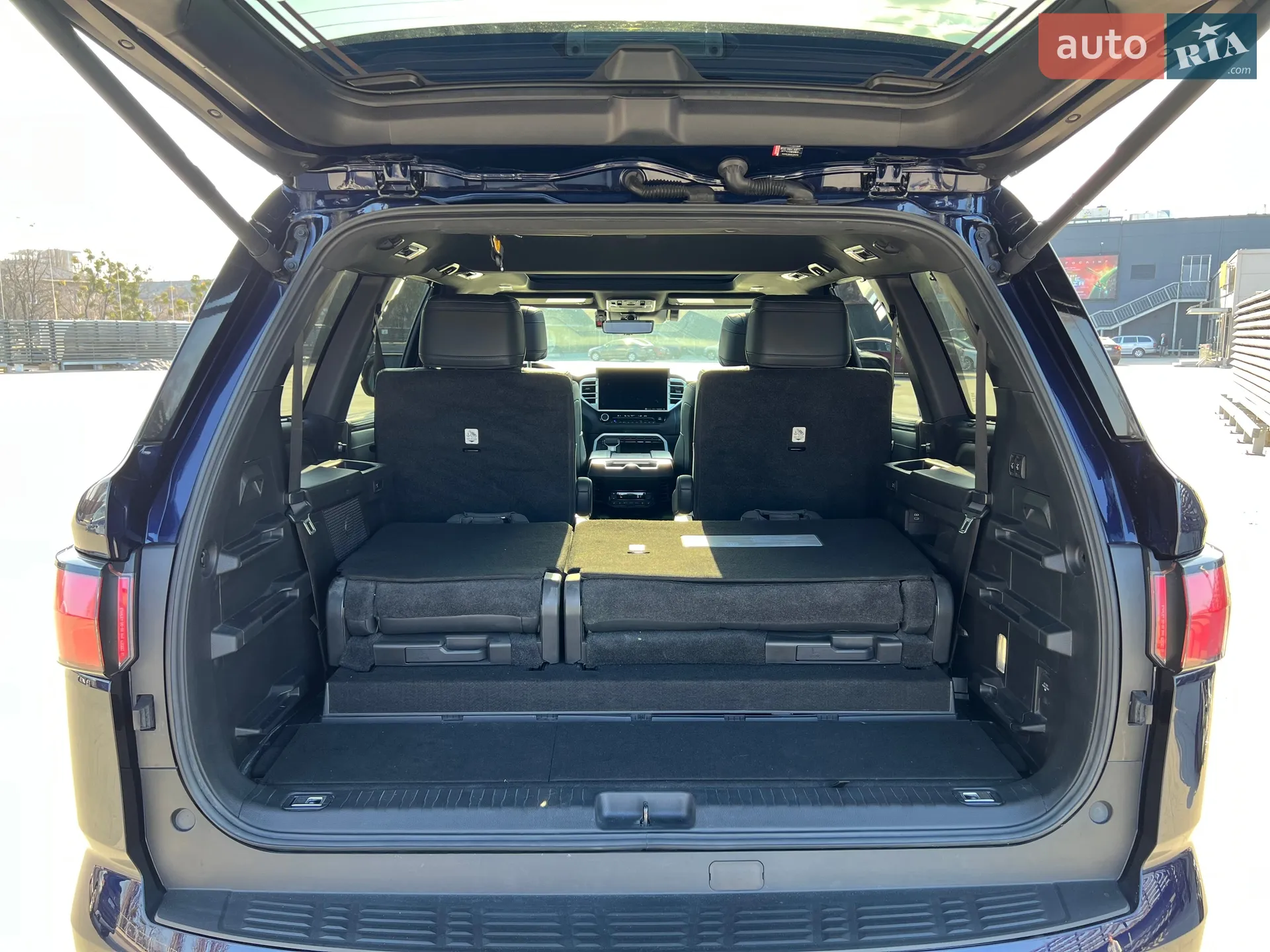 2022 Toyota Sequoia - мініатюра 21