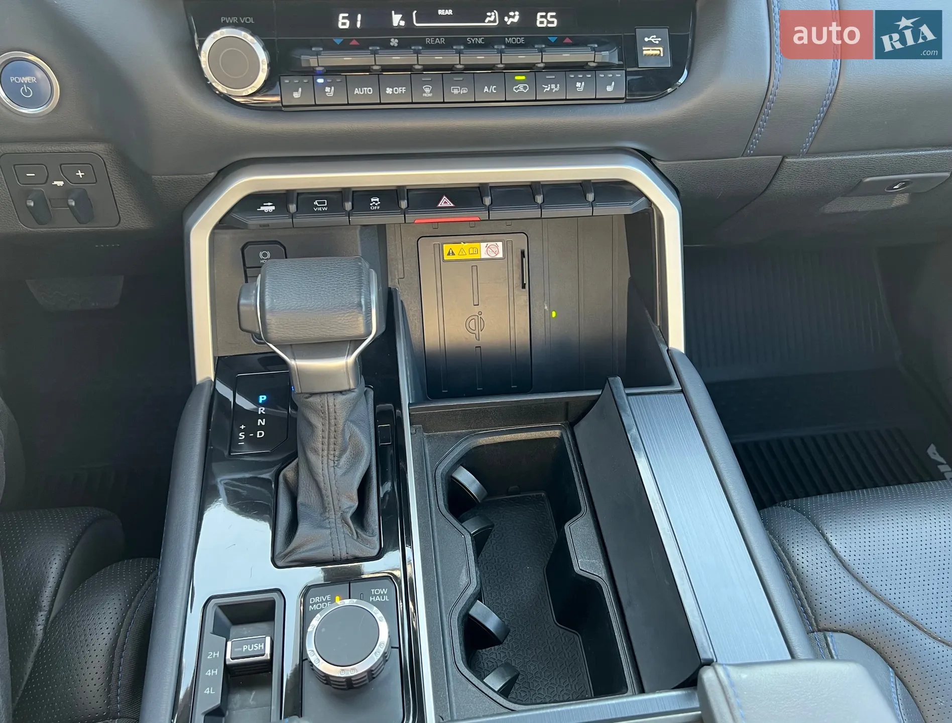 2022 Toyota Sequoia - мініатюра 17