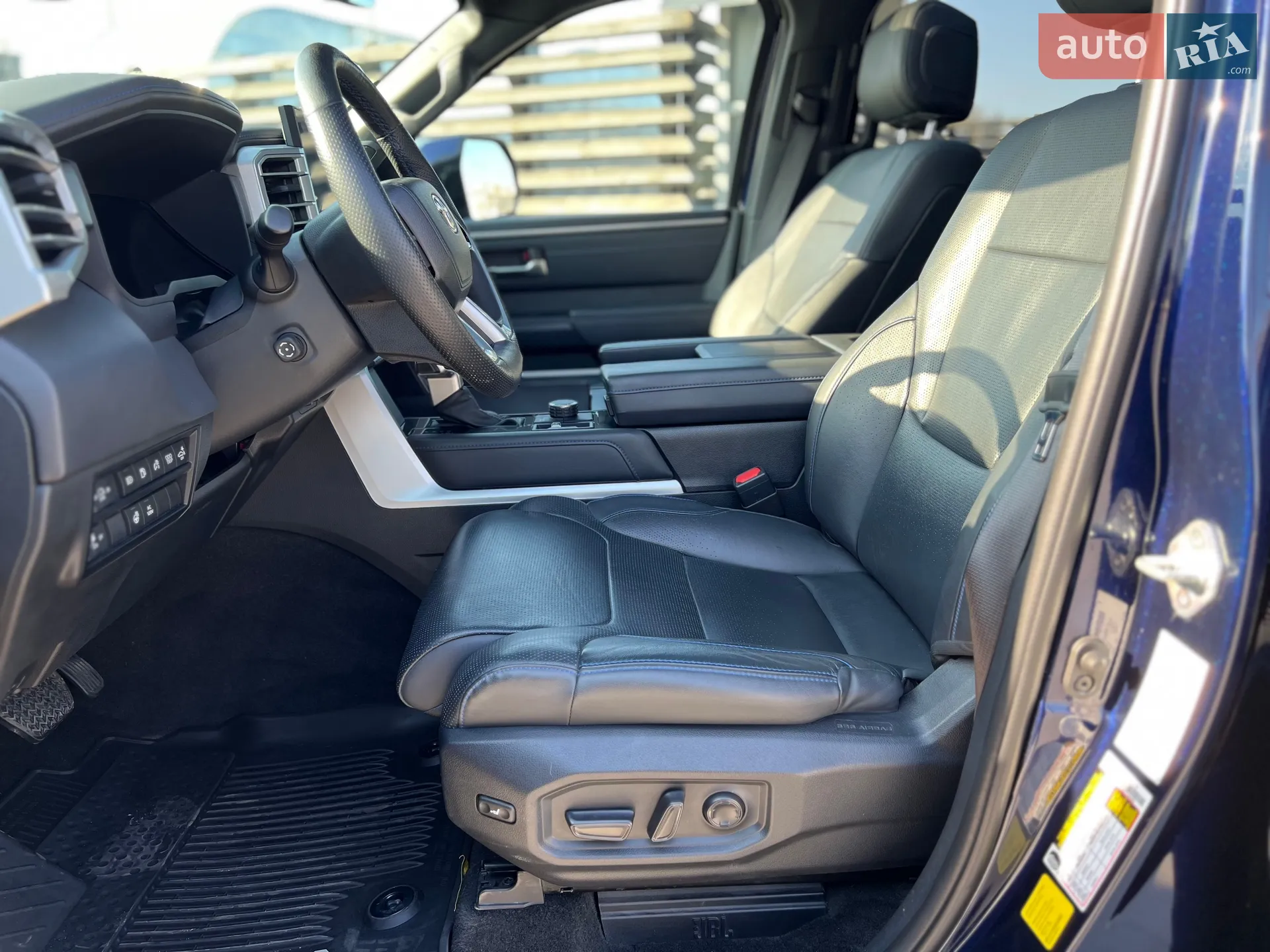 2022 Toyota Sequoia - мініатюра 6