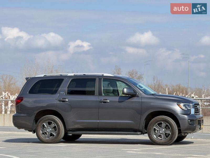 Внедорожник / Кроссовер Toyota Sequoia 2019 в Киеве
