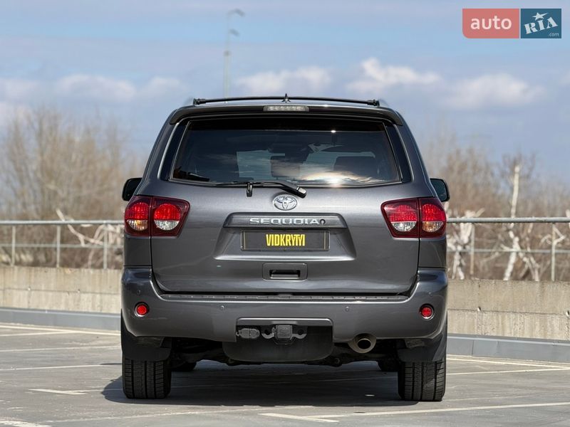 Внедорожник / Кроссовер Toyota Sequoia 2019 в Киеве