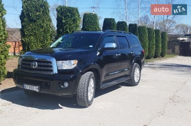 Внедорожник / Кроссовер Toyota Sequoia 2012 в Калуше