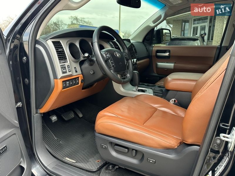 Позашляховик / Кросовер Toyota Sequoia 2008 в Харкові