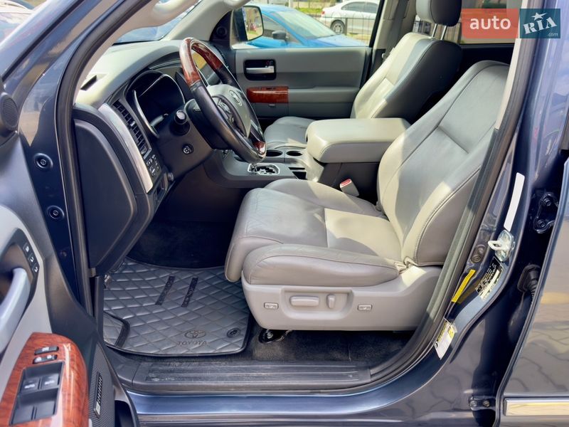 Внедорожник / Кроссовер Toyota Sequoia 2017 в Одессе фото 25 Внедорожник / Кроссовер Toyota Sequoia 2017 в Одессе