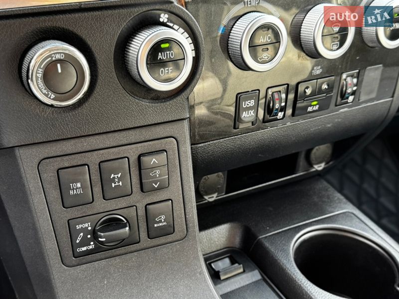 Внедорожник / Кроссовер Toyota Sequoia 2017 в Одессе фото 37 Внедорожник / Кроссовер Toyota Sequoia 2017 в Одессе