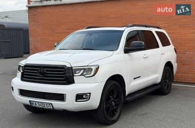 Внедорожник / Кроссовер Toyota Sequoia 2018 в Киеве
