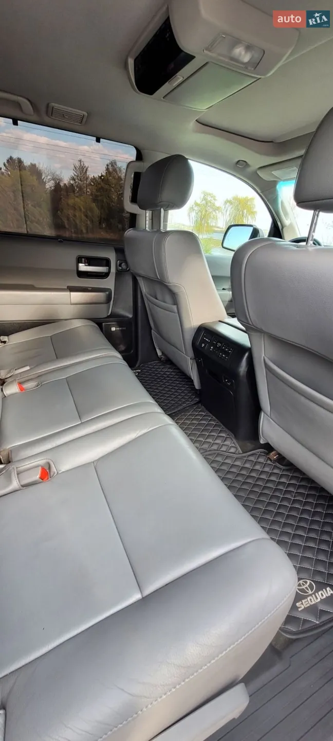 2012 Toyota Sequoia - мініатюра 18