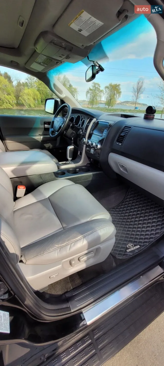 2012 Toyota Sequoia - мініатюра 22
