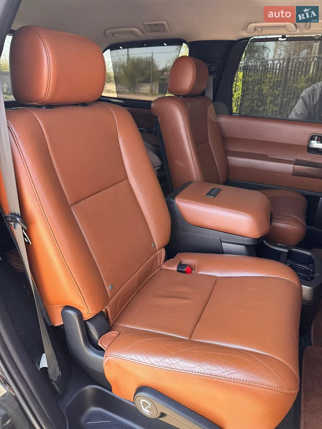 2010 Toyota Sequoia - мініатюра 24