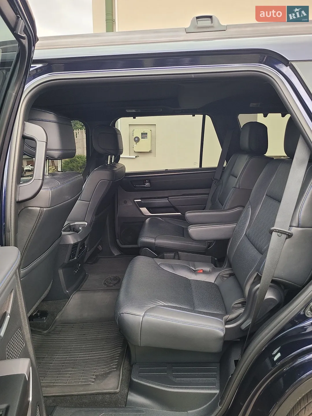 2023 Toyota Sequoia - мініатюра 16