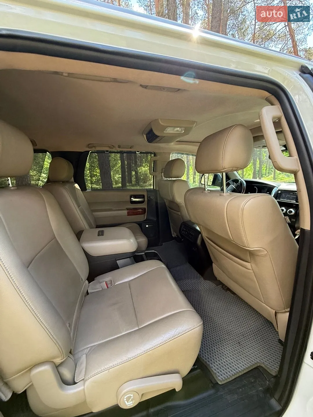 2019 Toyota Sequoia - мініатюра 19