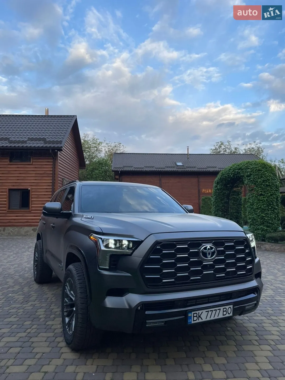 2022 Toyota Sequoia - мініатюра 17
