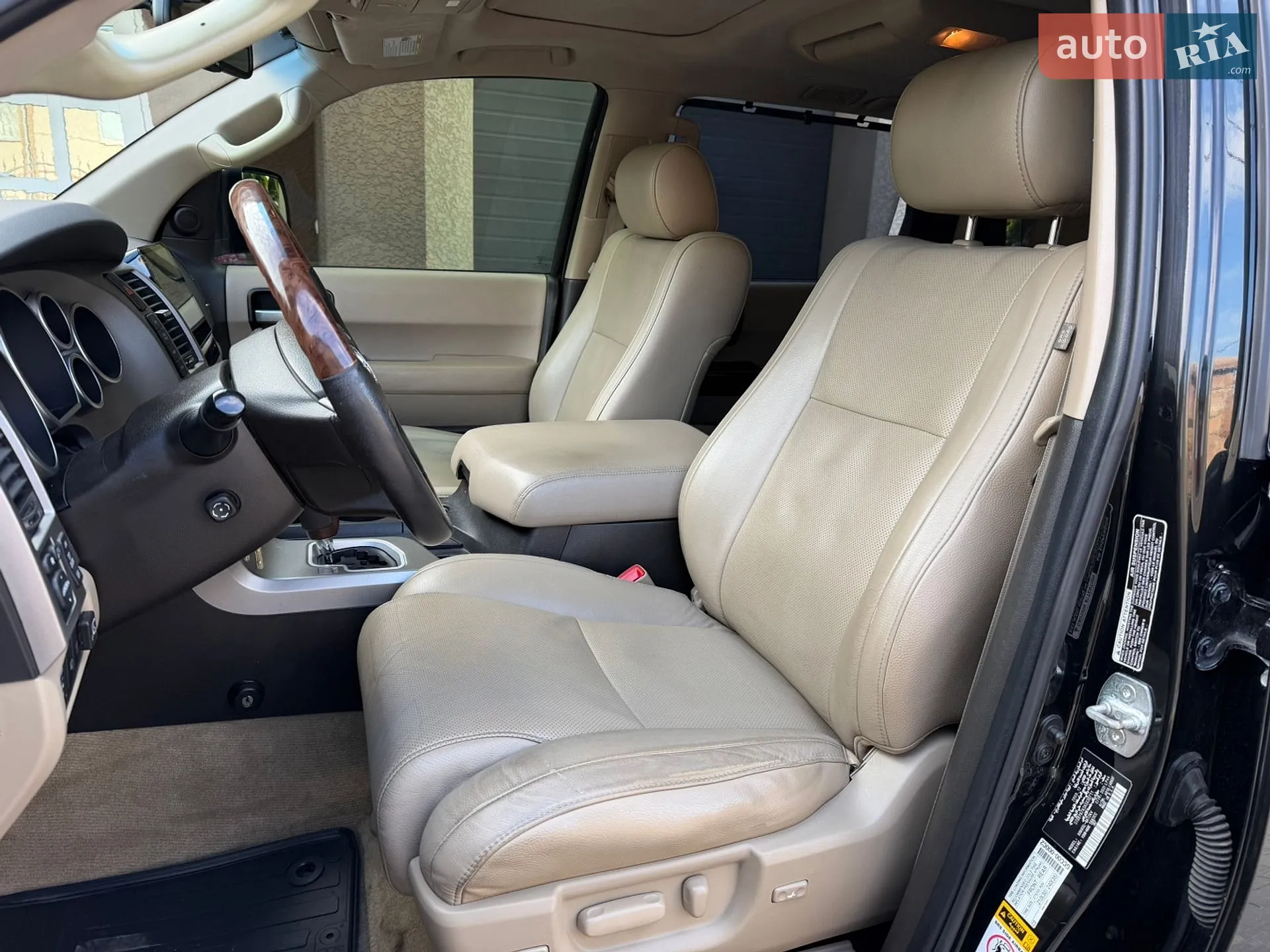 2010 Toyota Sequoia - мініатюра 27