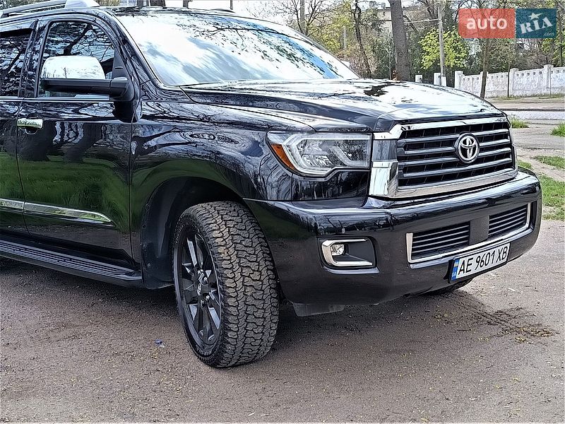 Внедорожник / Кроссовер Toyota Sequoia 2018 в Одессе