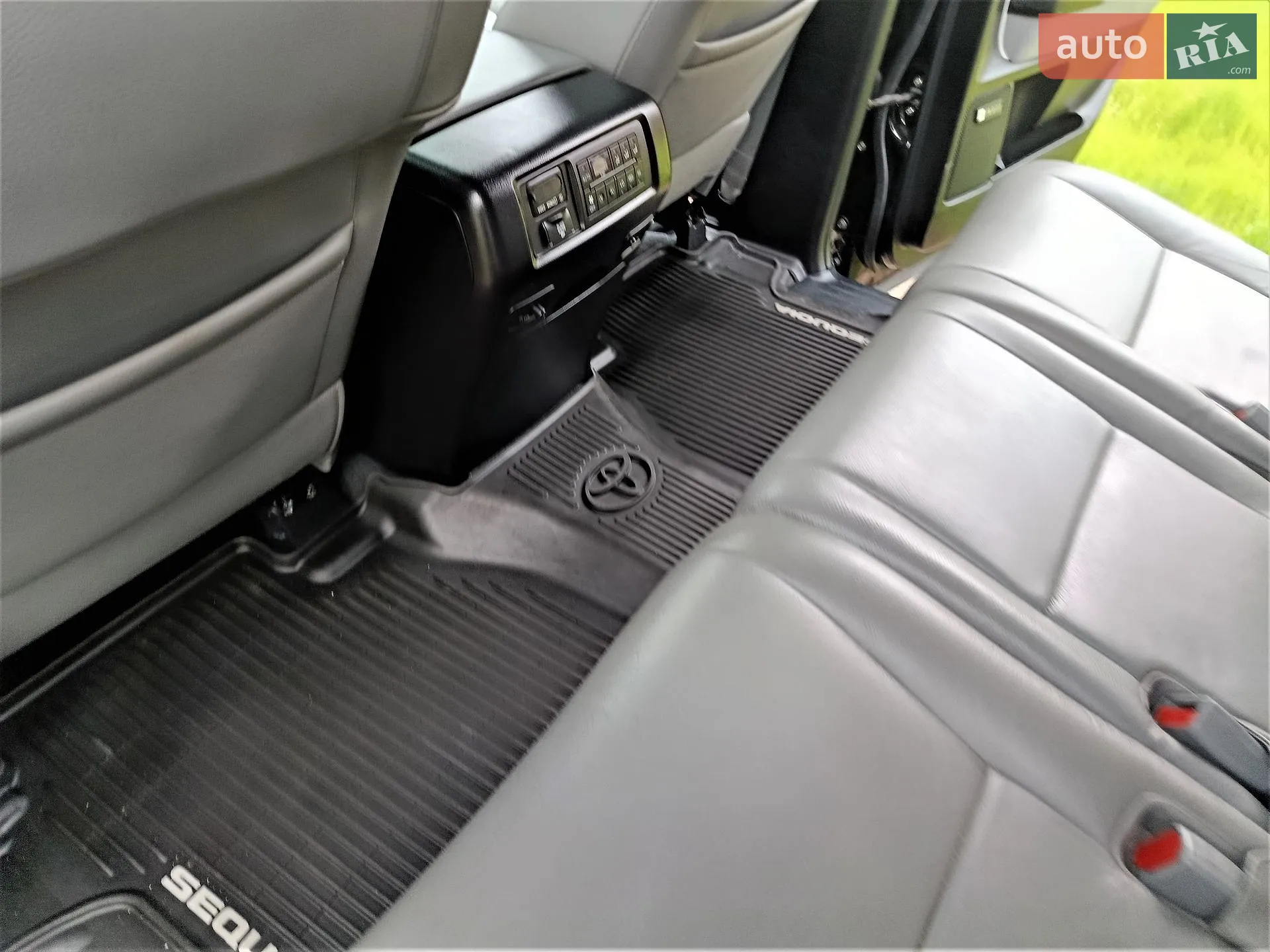 2018 Toyota Sequoia - мініатюра 32