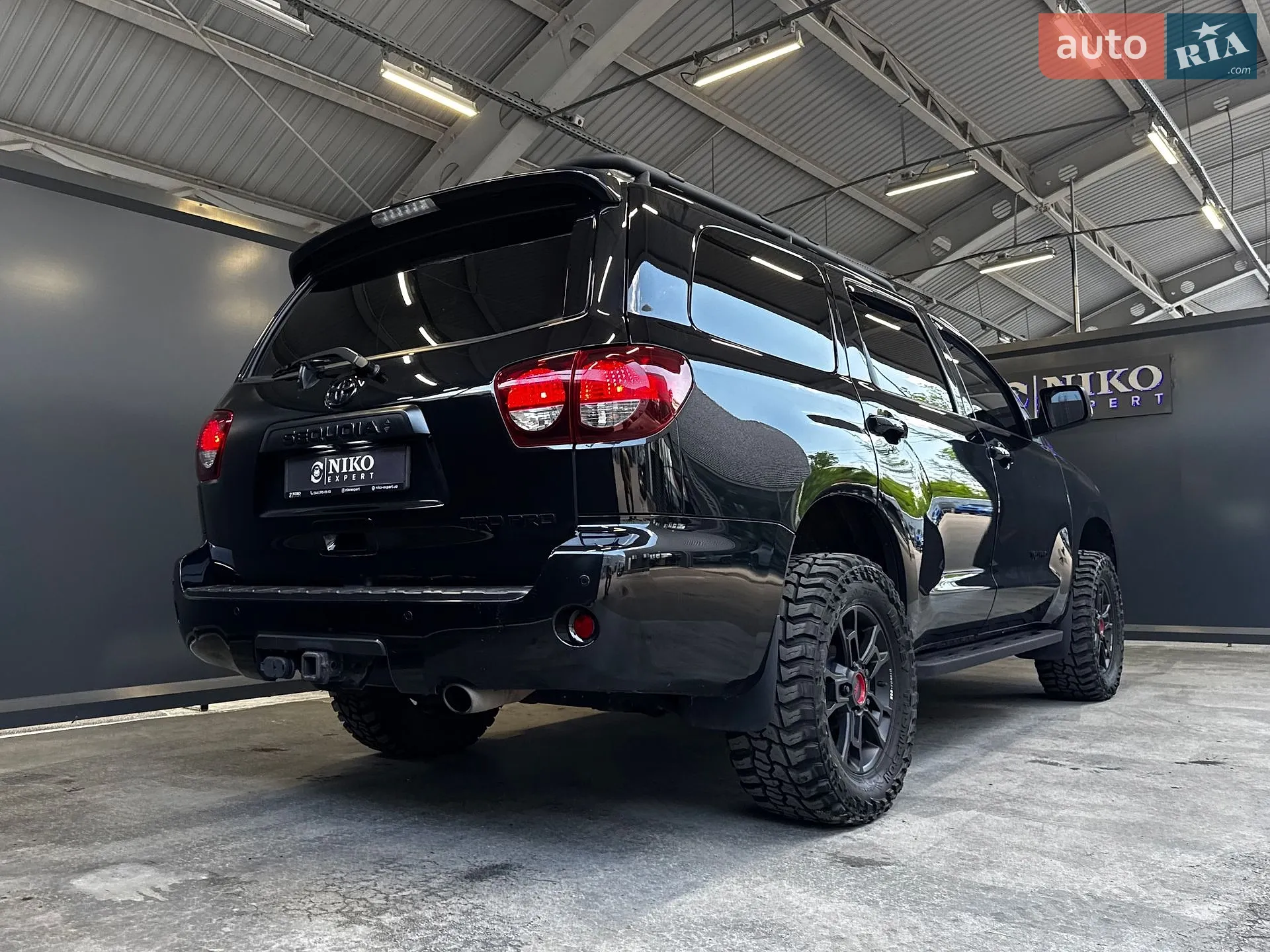 2021 Toyota Sequoia - мініатюра 11