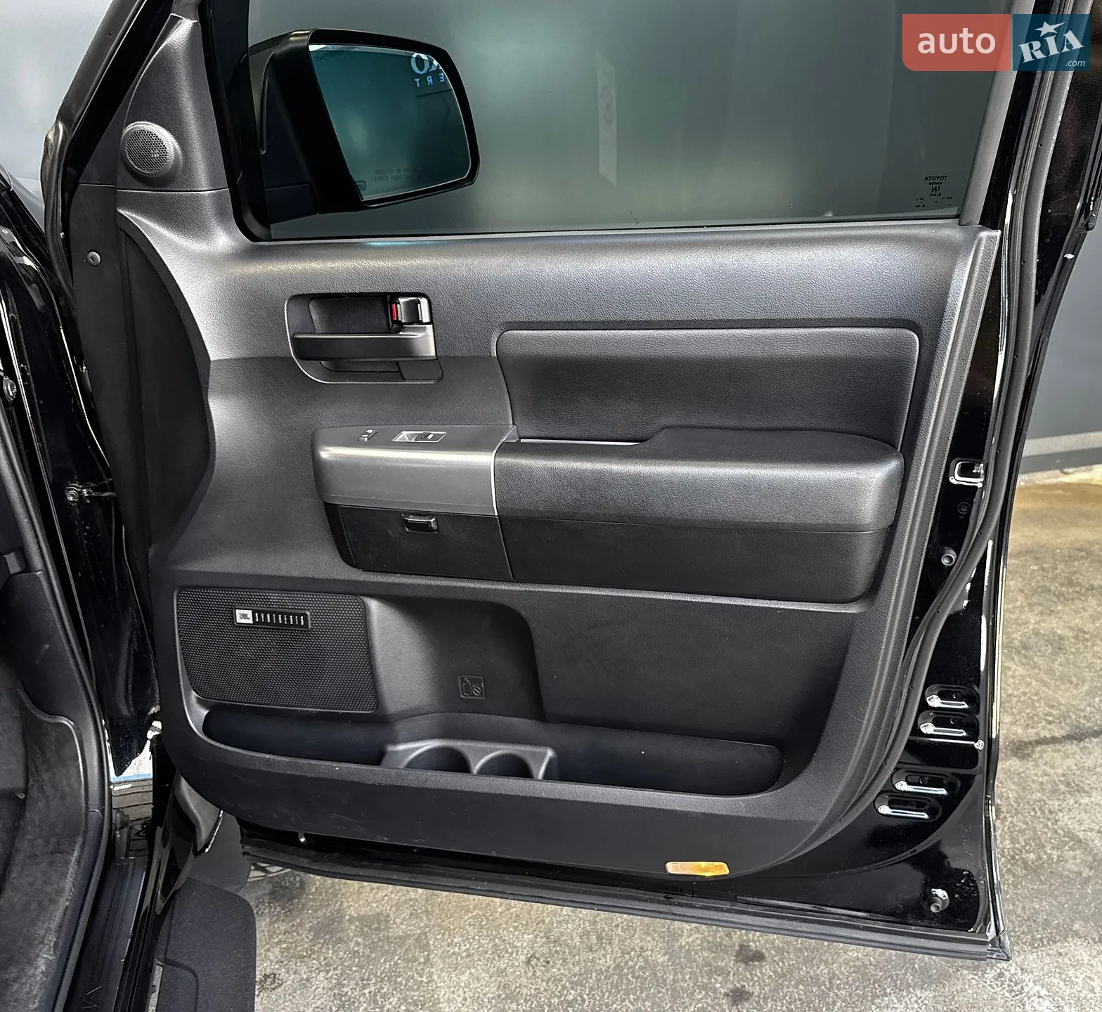 2021 Toyota Sequoia - мініатюра 33