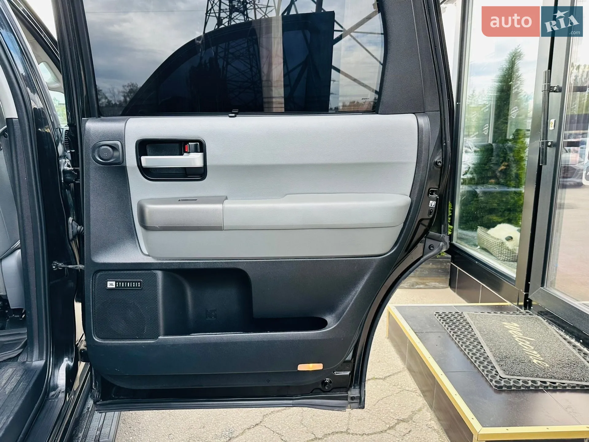 2013 Toyota Sequoia - мініатюра 27