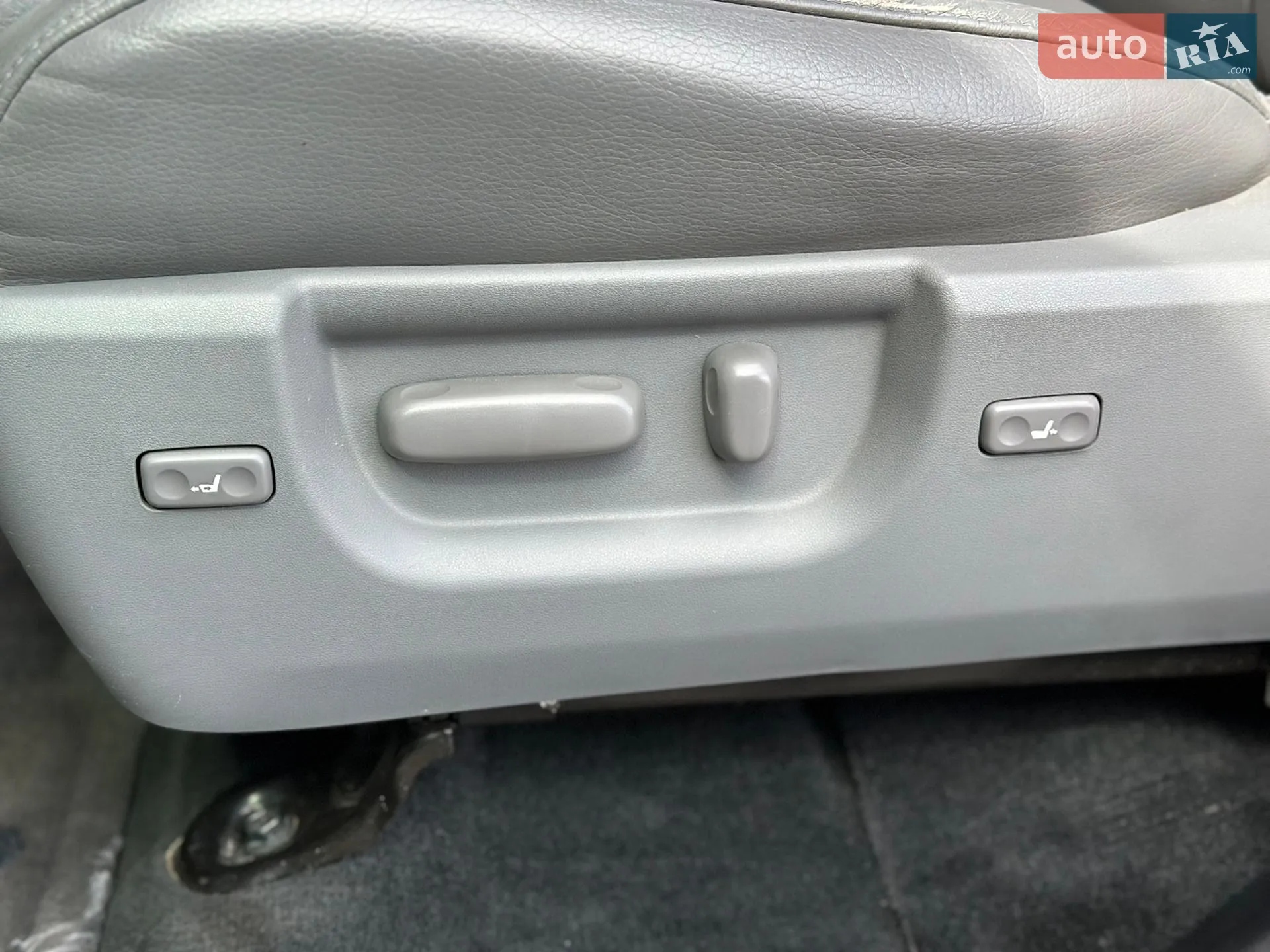 2017 Toyota Sequoia - мініатюра 27