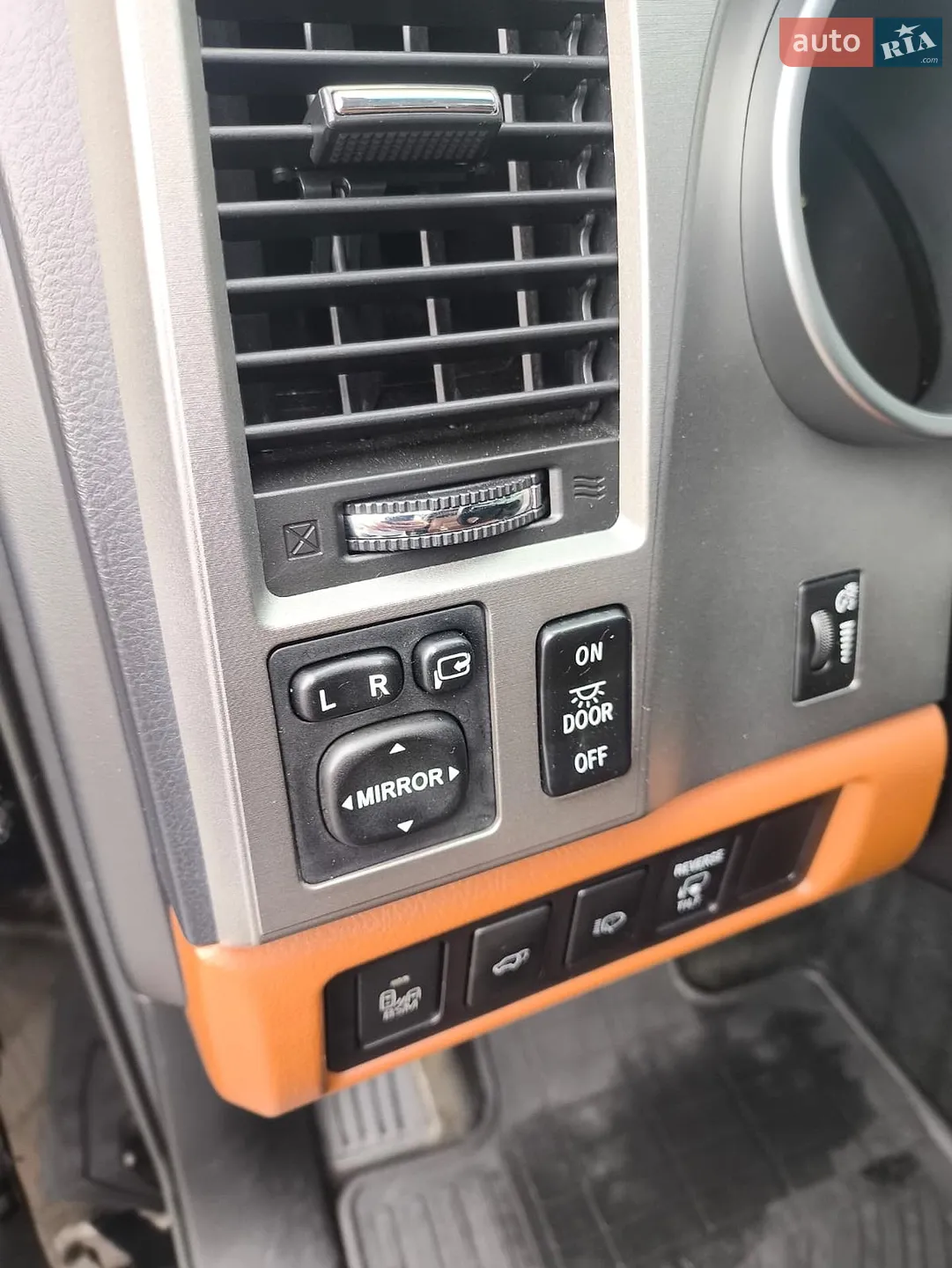 2015 Toyota Sequoia - мініатюра 57