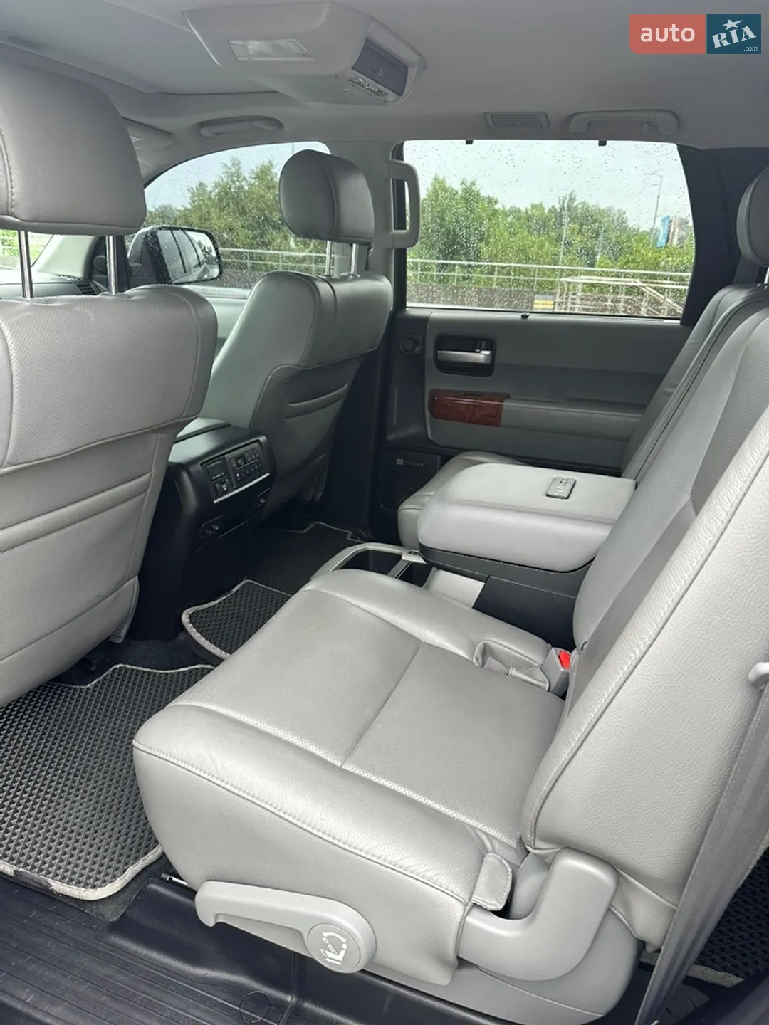 2018 Toyota Sequoia - мініатюра 15