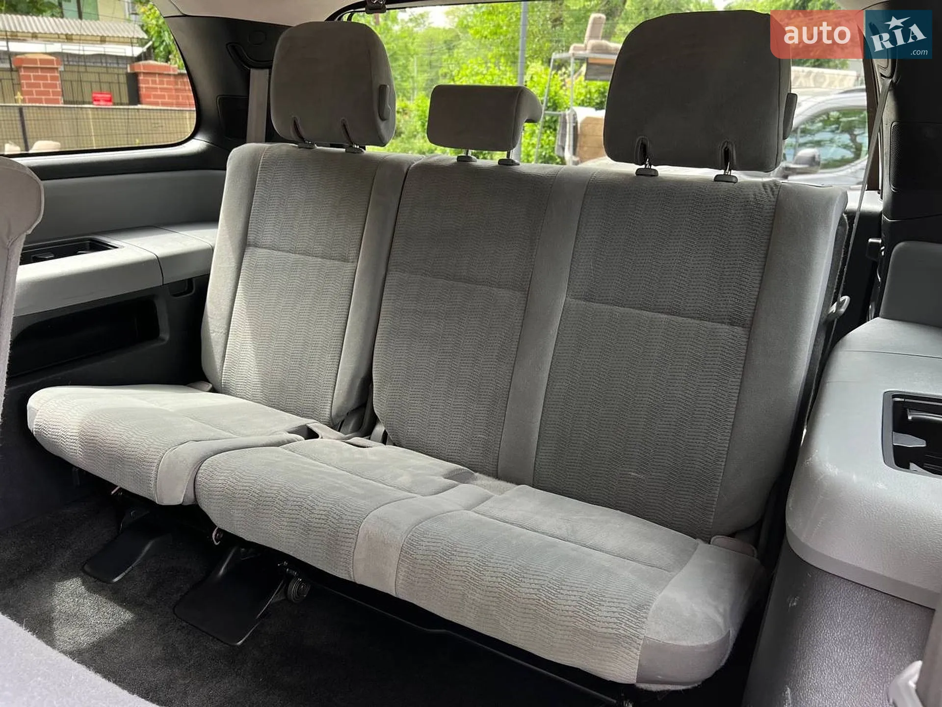 2016 Toyota Sequoia - мініатюра 24
