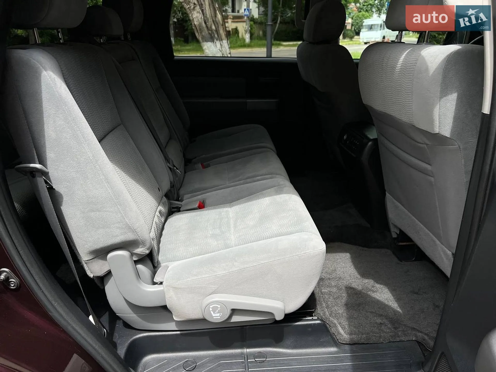 2016 Toyota Sequoia - мініатюра 28