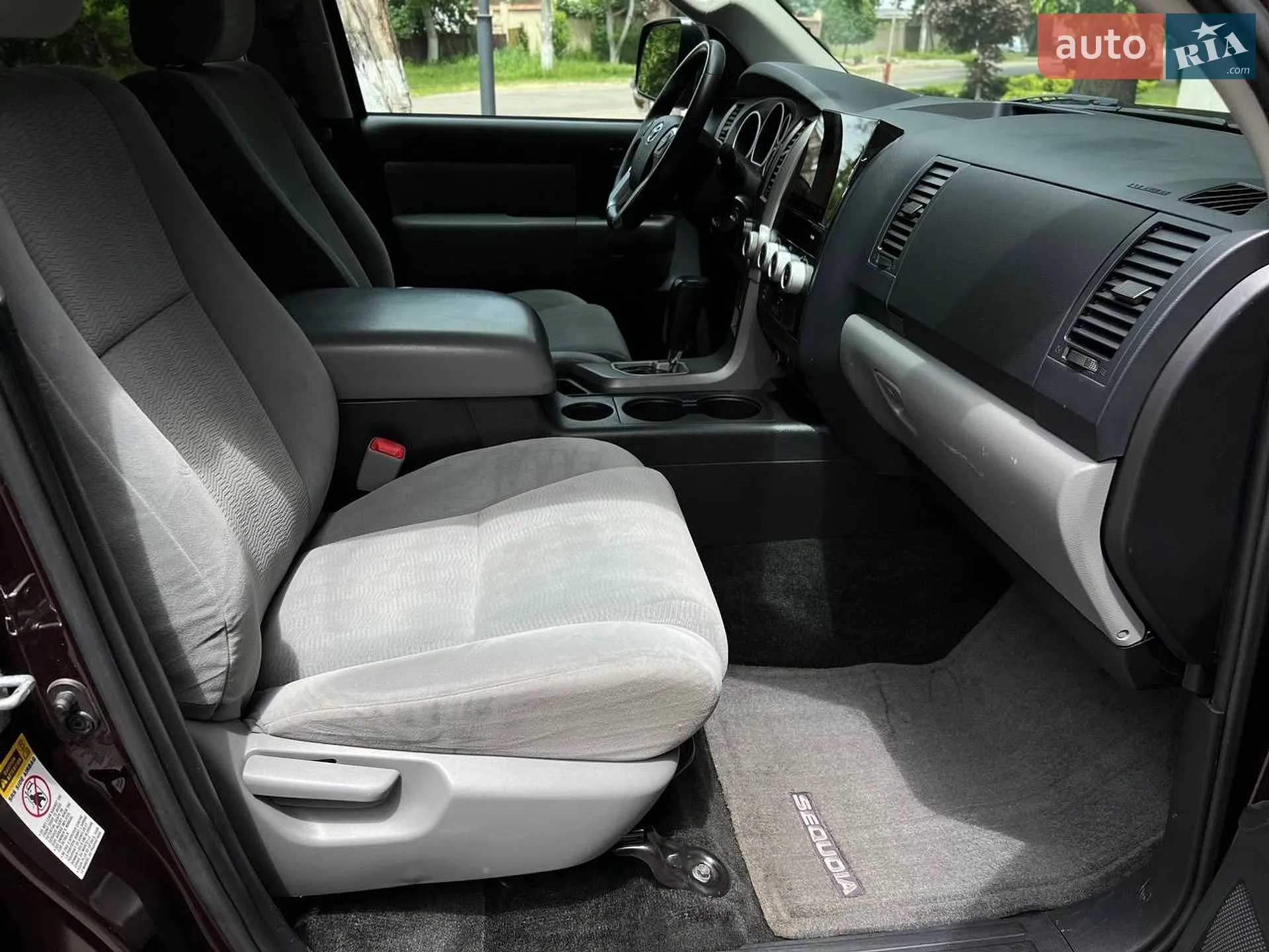 2016 Toyota Sequoia - мініатюра 29