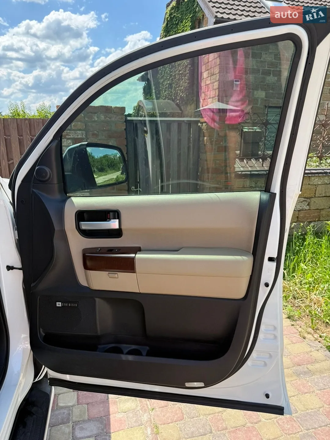 2016 Toyota Sequoia - мініатюра 11