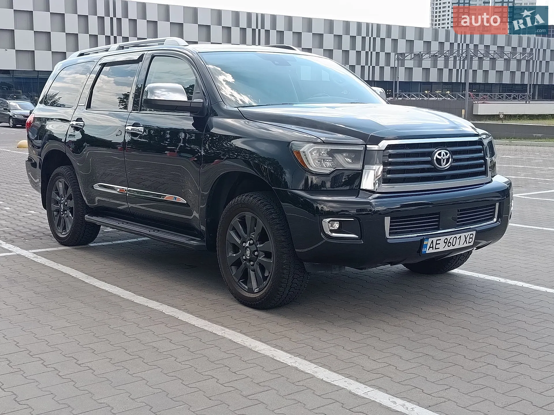2018 Toyota Sequoia - мініатюра 16