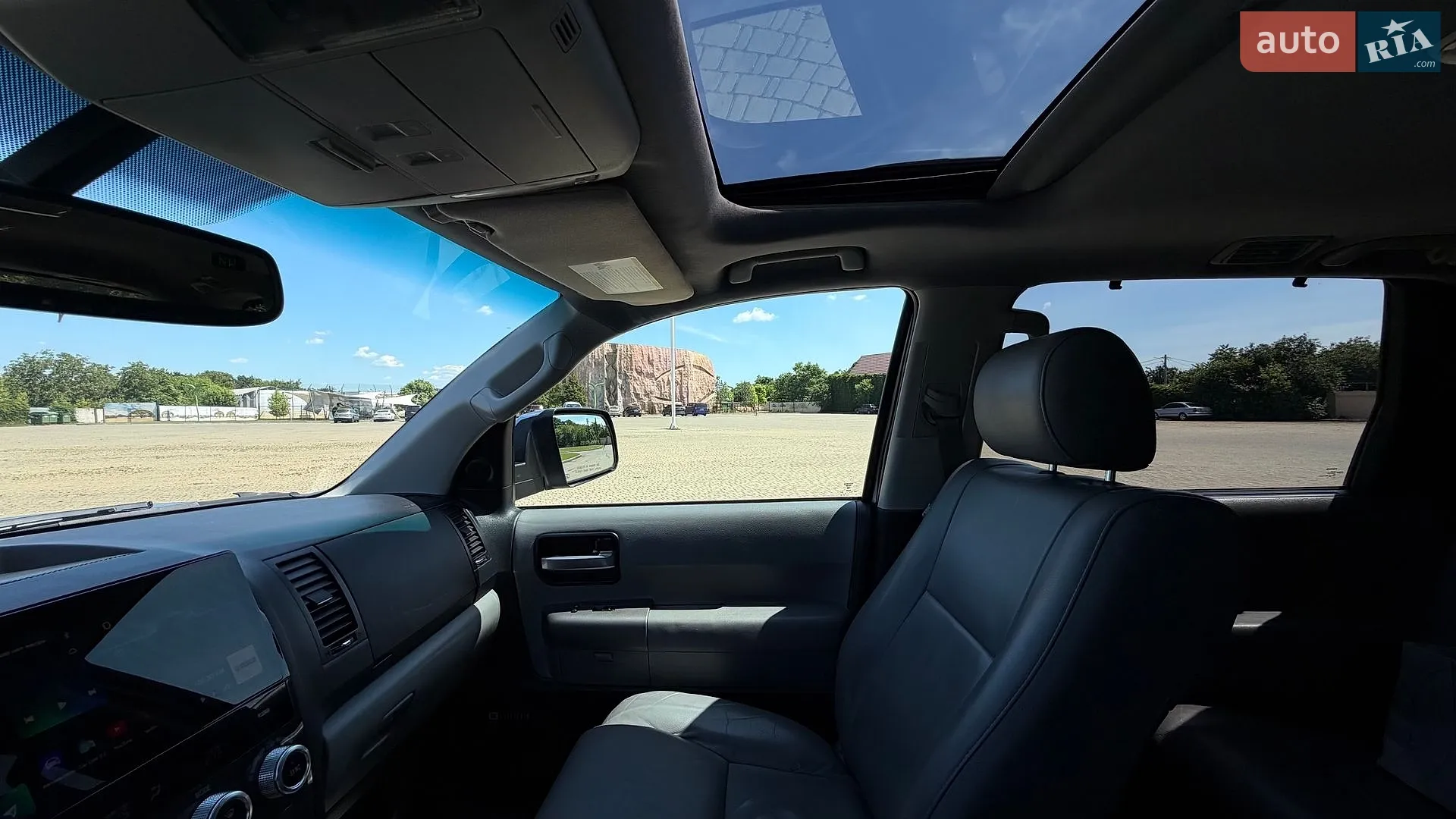2016 Toyota Sequoia - мініатюра 19