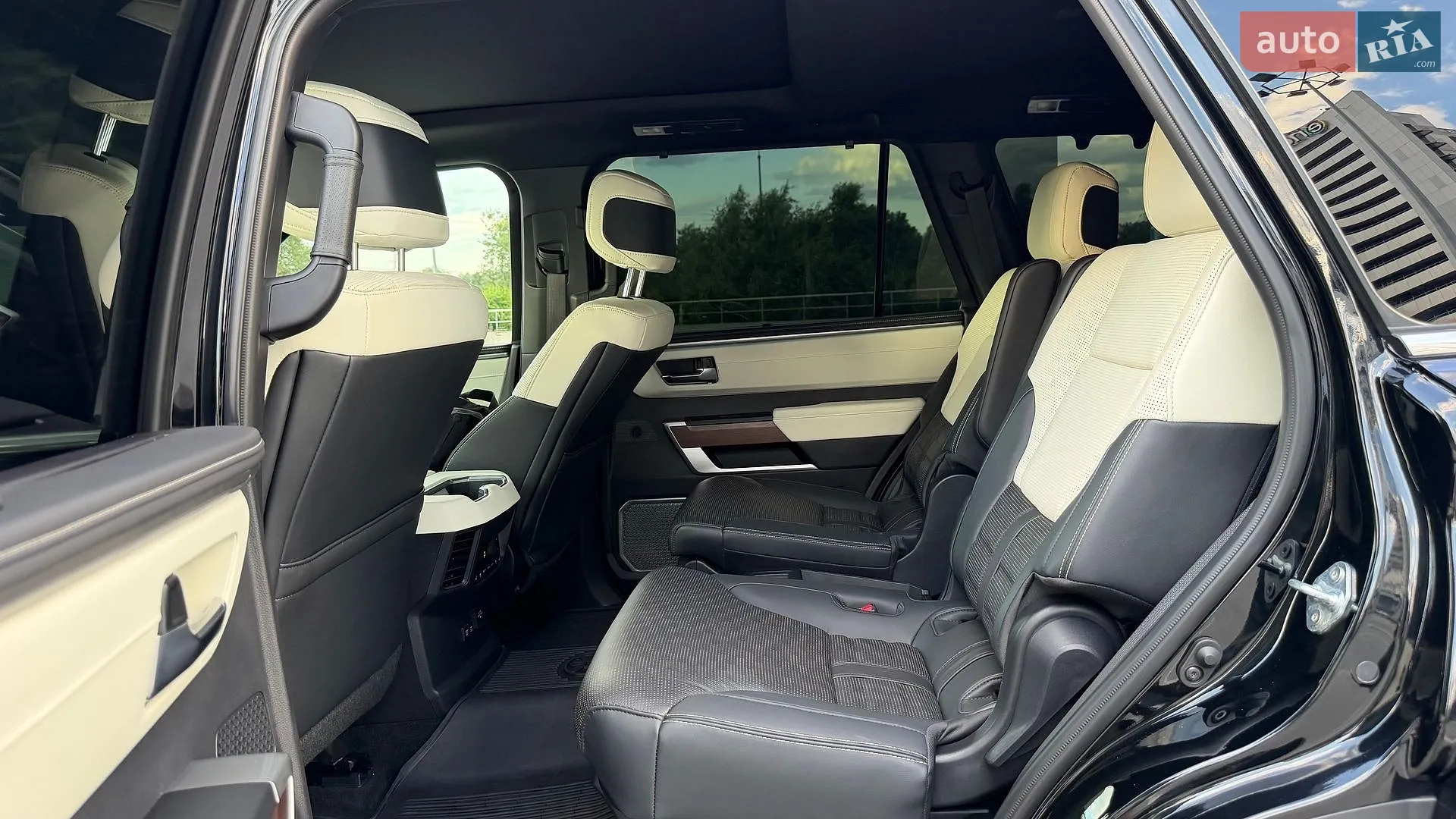 2023 Toyota Sequoia - мініатюра 13