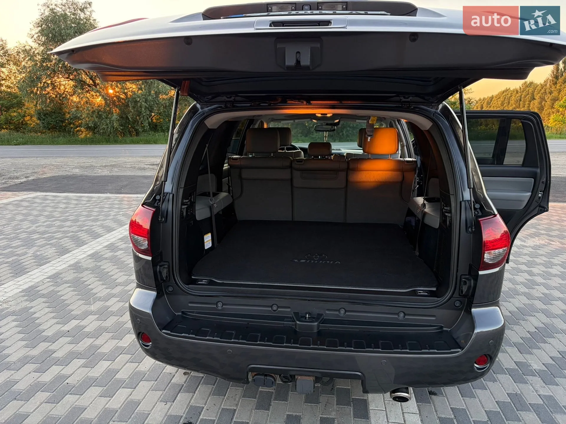 2019 Toyota Sequoia - мініатюра 54