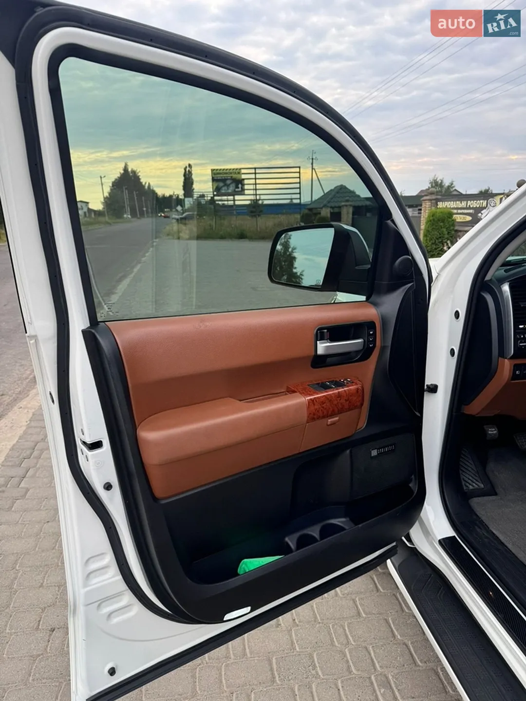2018 Toyota Sequoia - мініатюра 7
