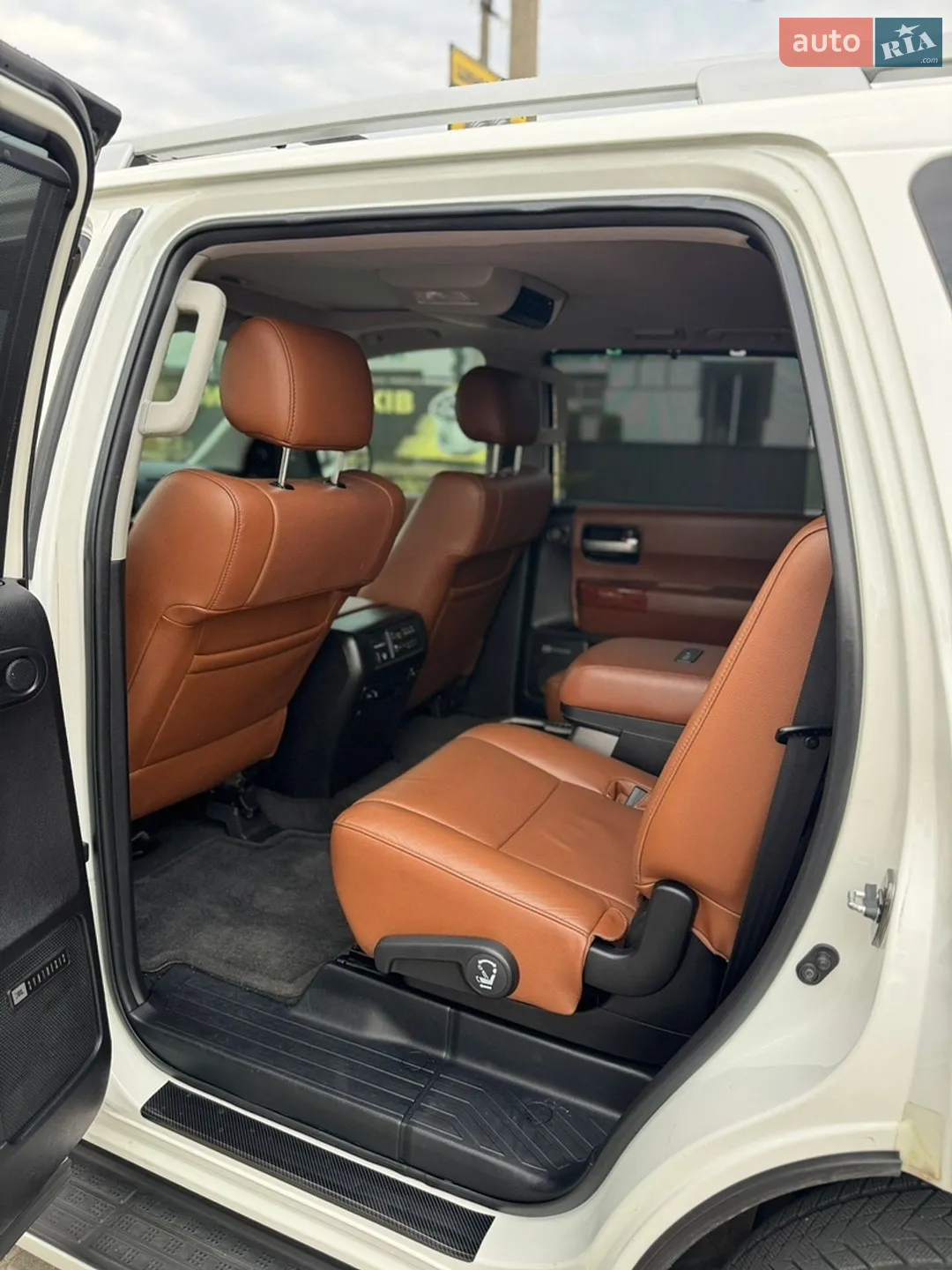 2018 Toyota Sequoia - мініатюра 10