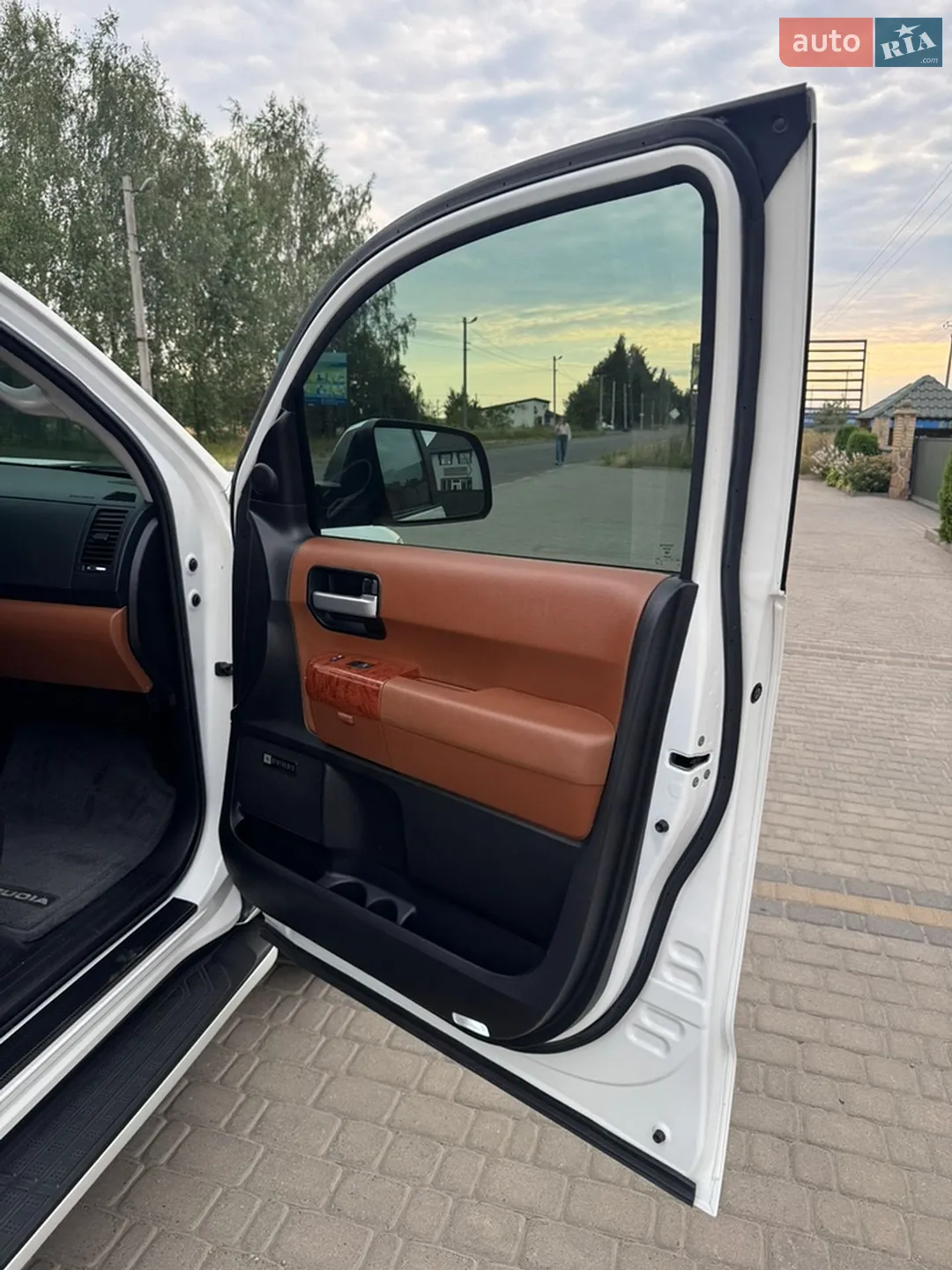 2018 Toyota Sequoia - мініатюра 17