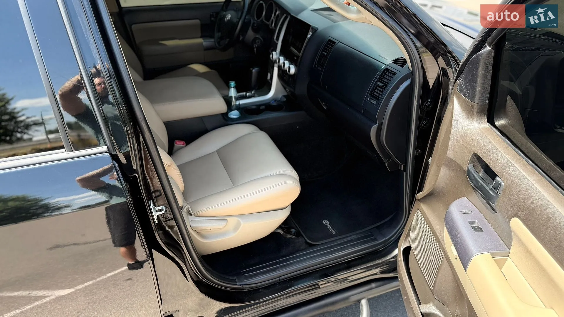 2013 Toyota Sequoia - мініатюра 16