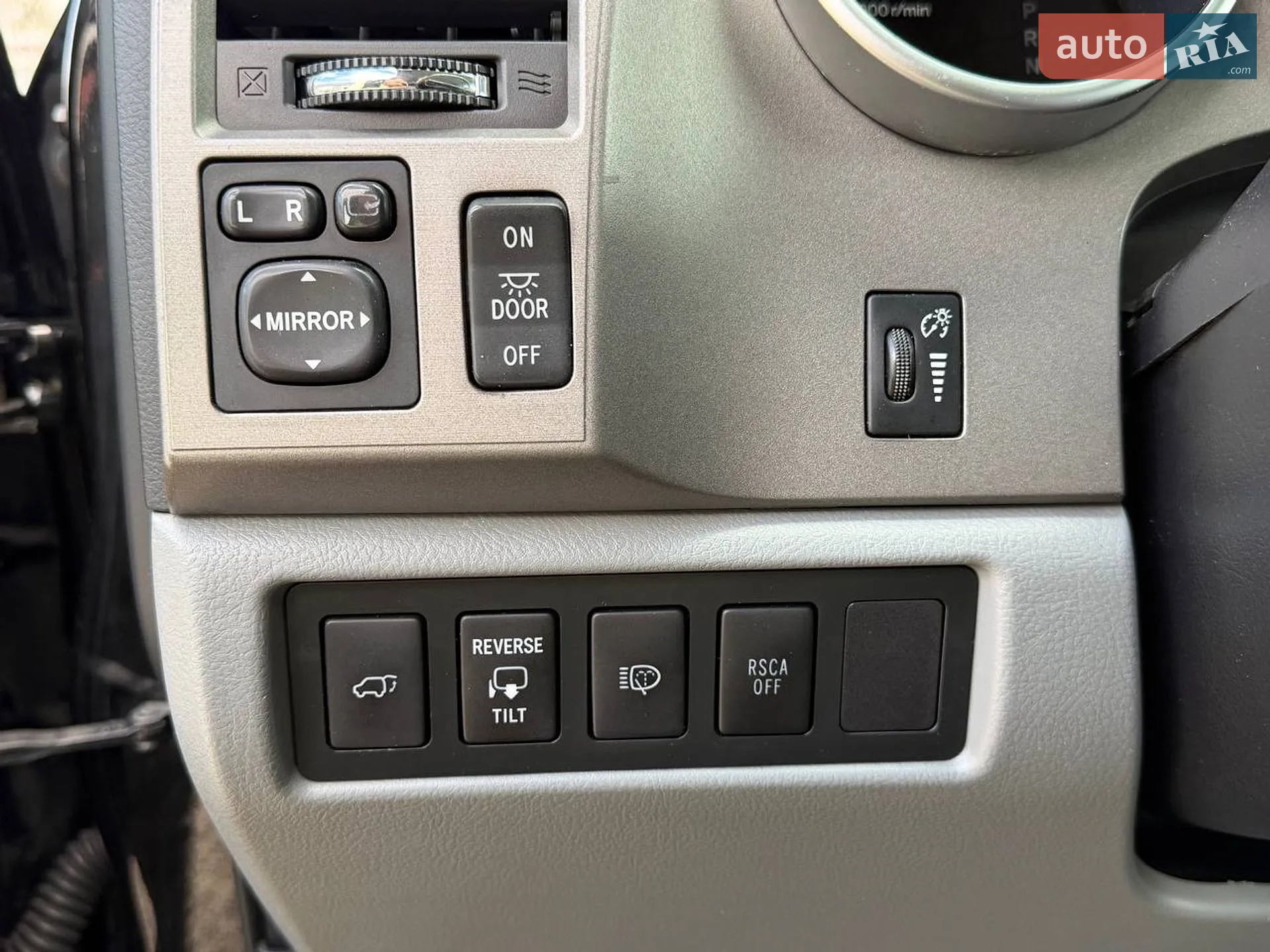 2010 Toyota Sequoia - мініатюра 24