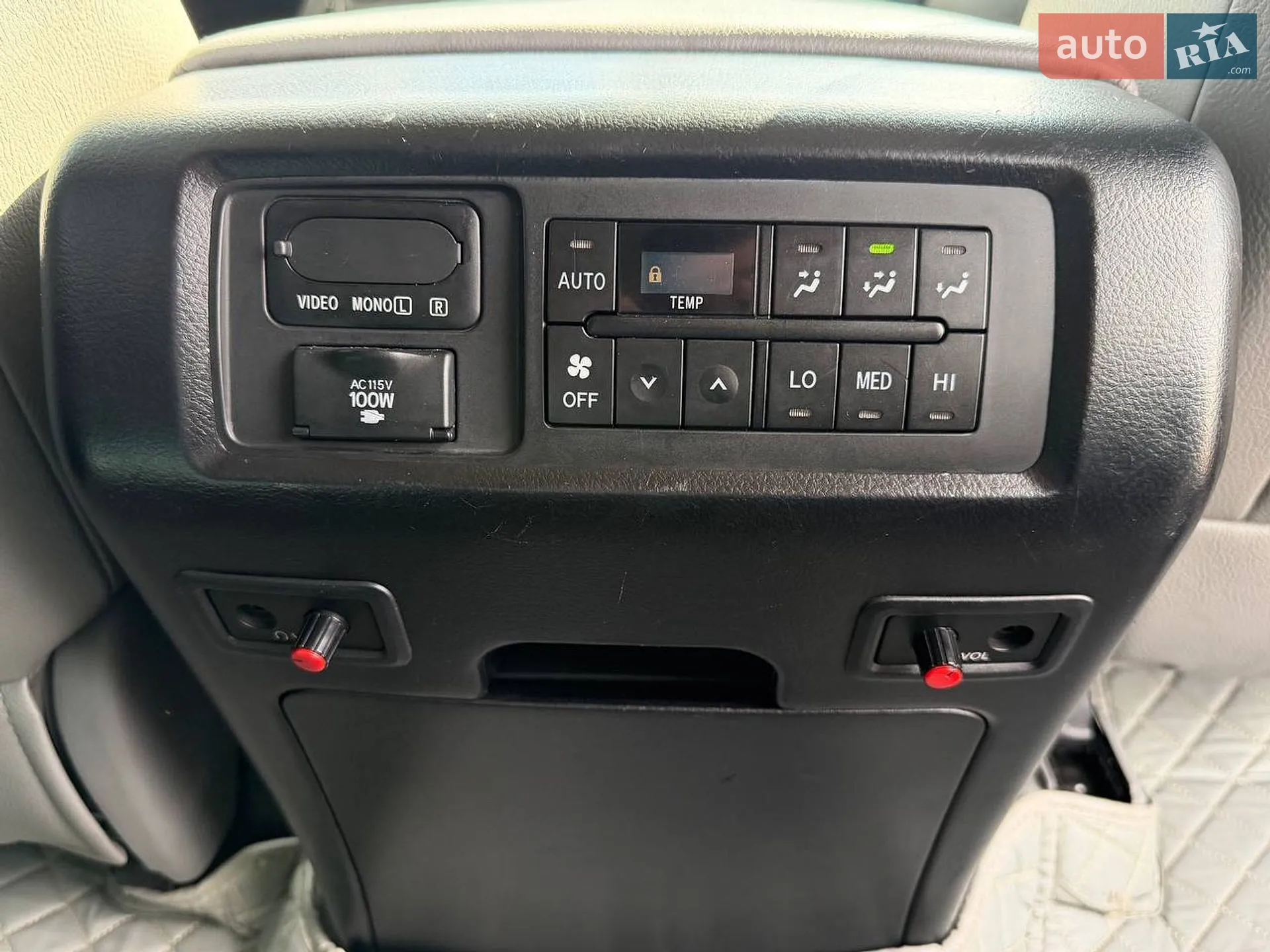 2010 Toyota Sequoia - мініатюра 43