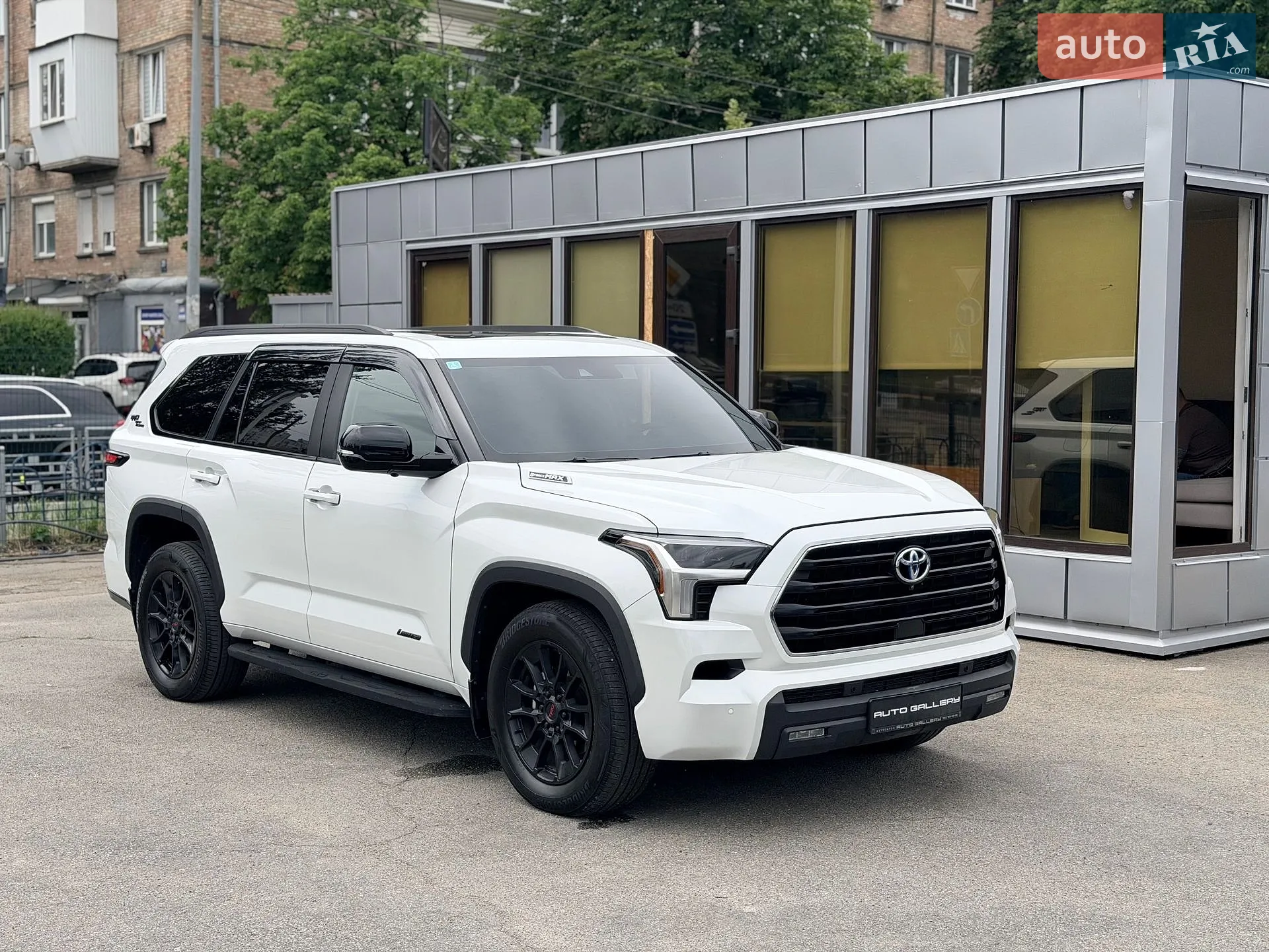 2023 Toyota Sequoia - фото 1