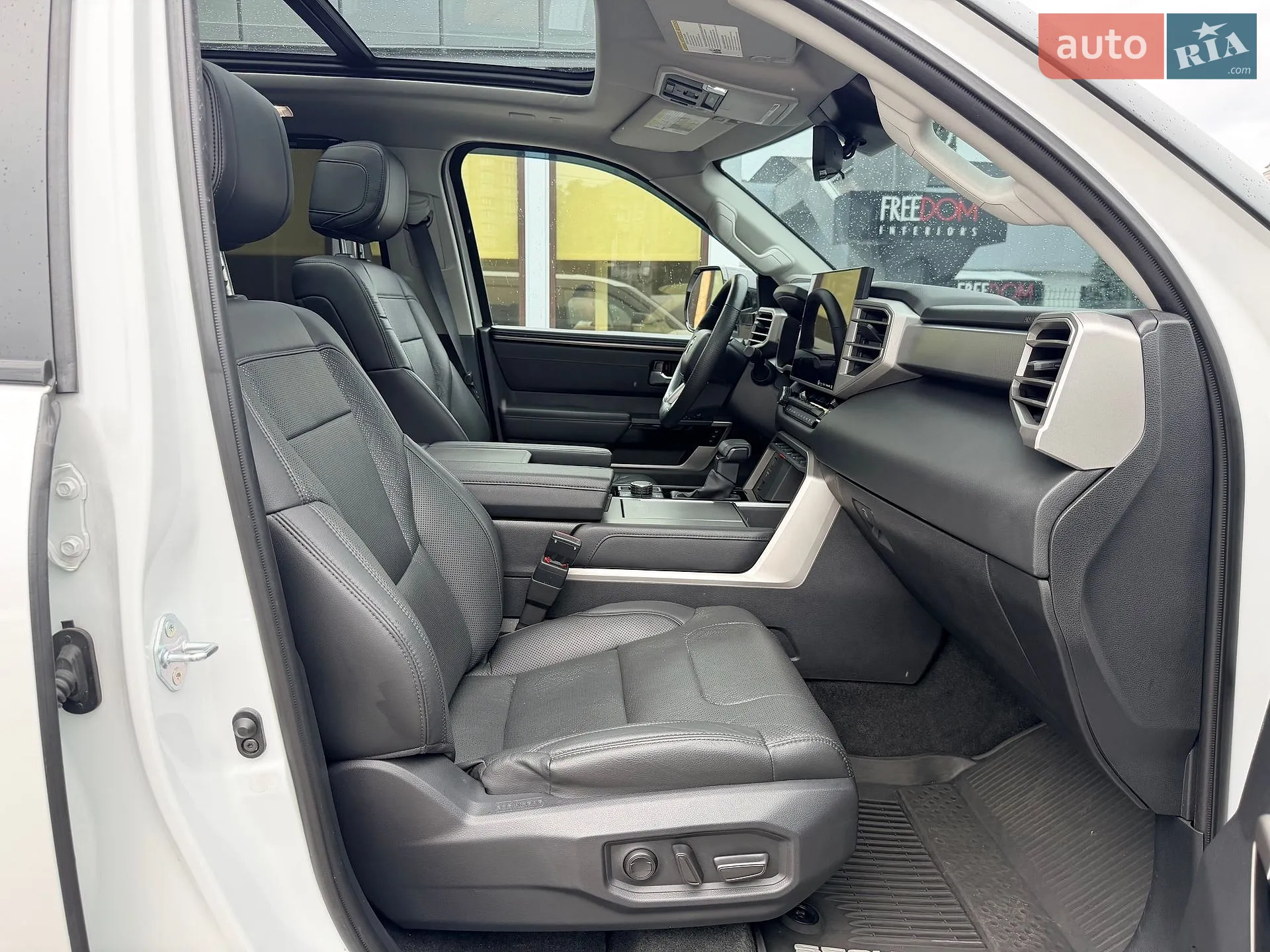2023 Toyota Sequoia - мініатюра 33