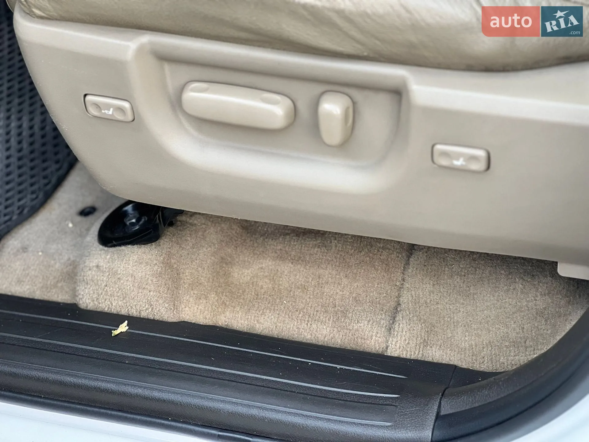 2010 Toyota Sequoia - мініатюра 27