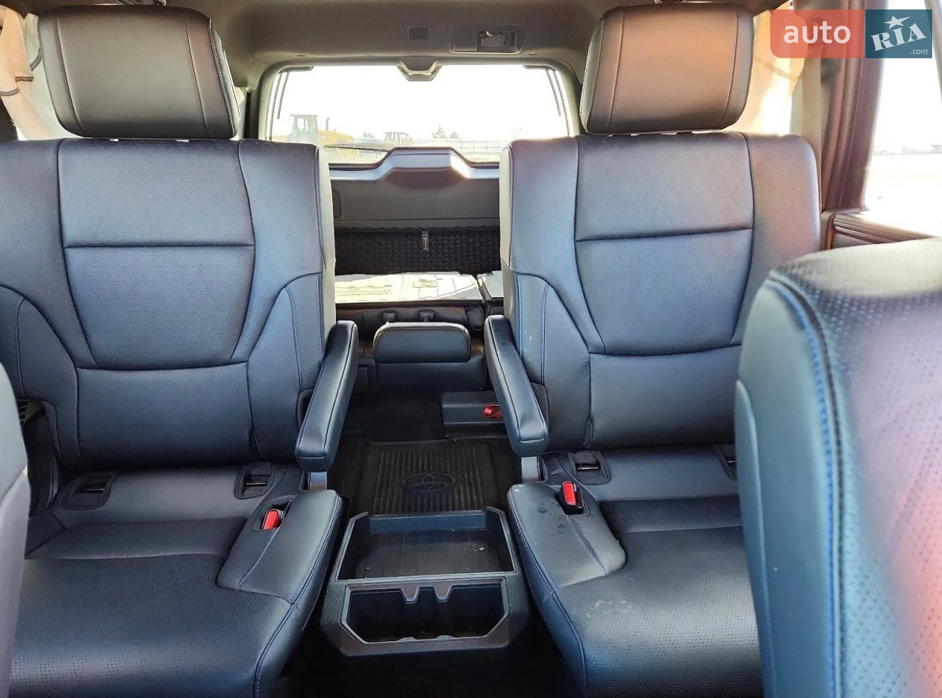 2025 Toyota Sequoia - мініатюра 10