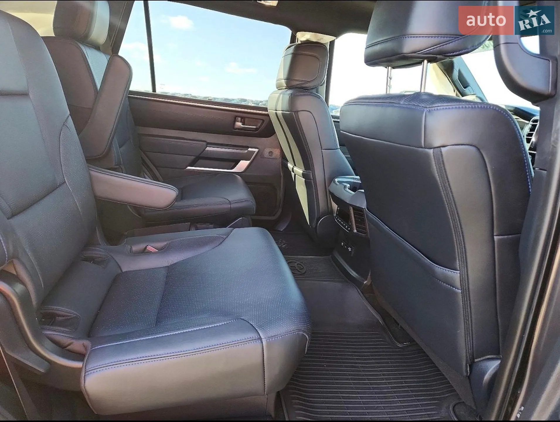 2025 Toyota Sequoia - мініатюра 11