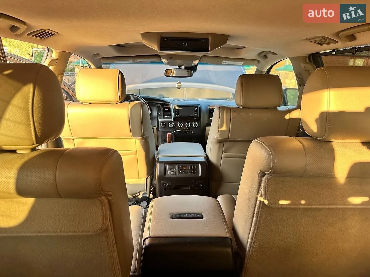 2019 Toyota Sequoia - мініатюра 18