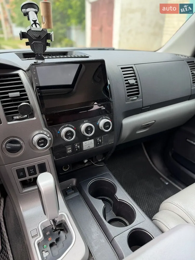 2016 Toyota Sequoia - мініатюра 23