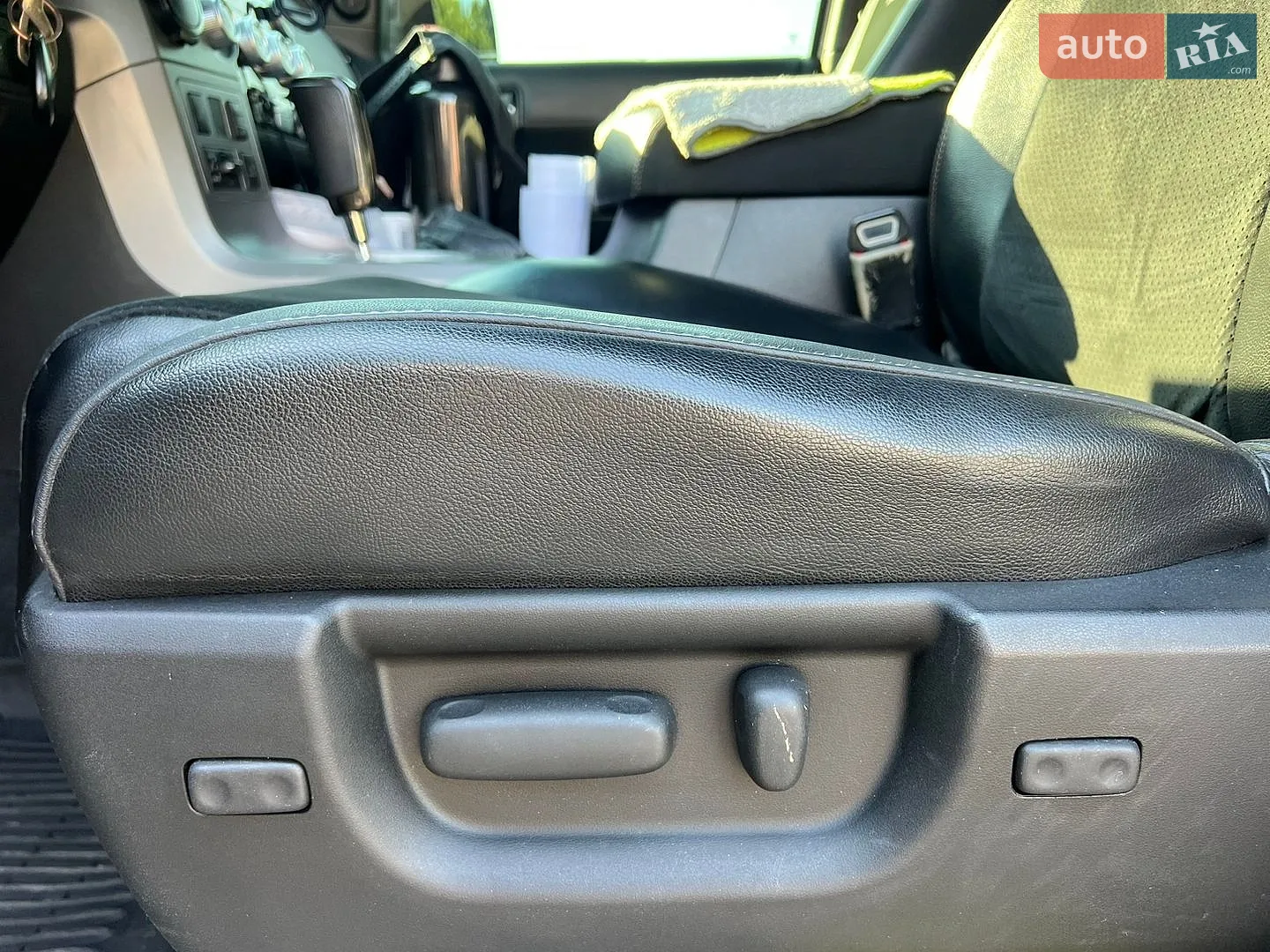 2014 Toyota Sequoia - мініатюра 11
