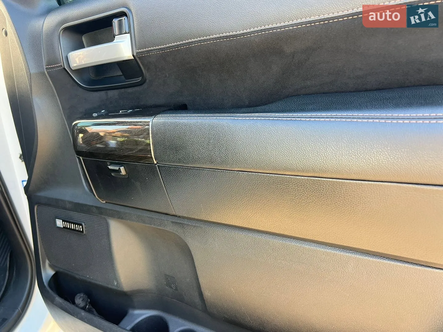 2014 Toyota Sequoia - мініатюра 15