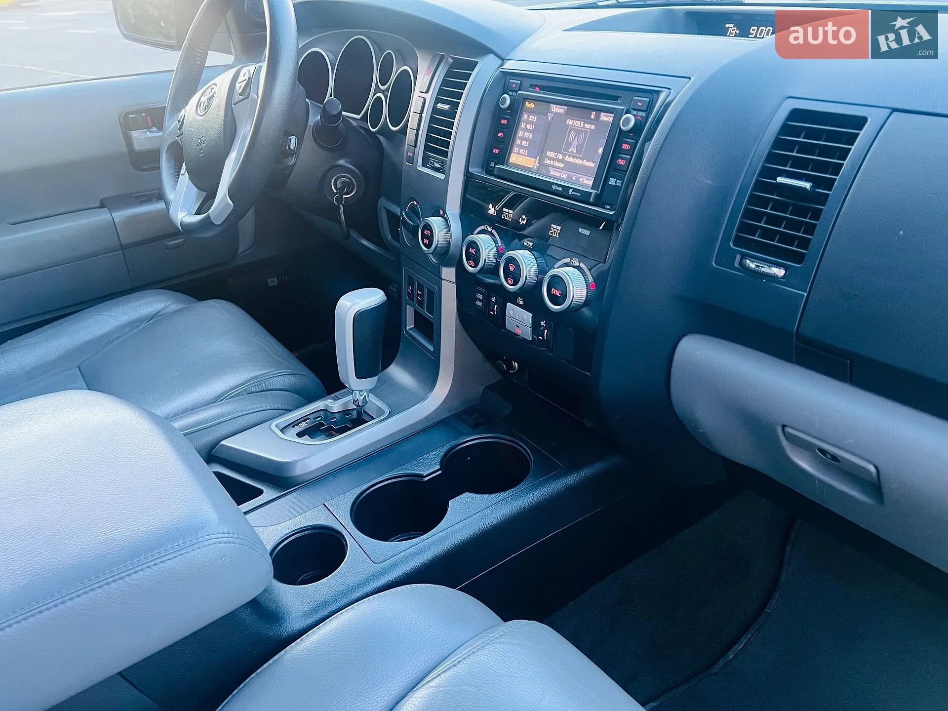 2015 Toyota Sequoia - мініатюра 8