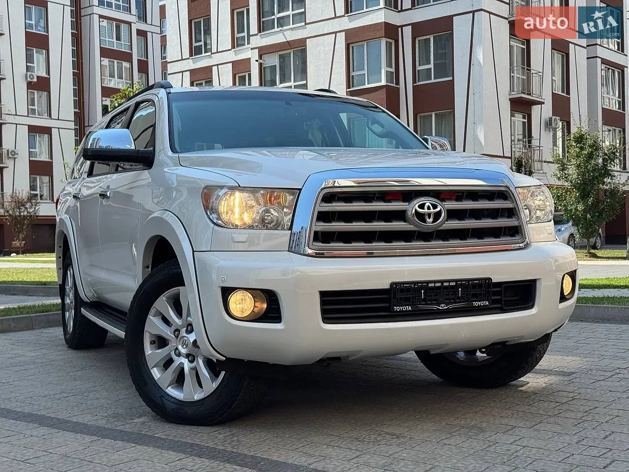 2013 Toyota Sequoia - мініатюра 11